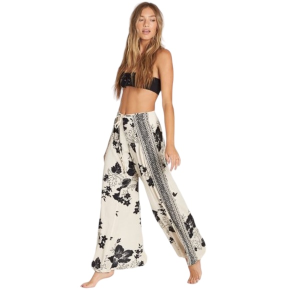 Billabong Pants - Billabong Adventure Spirit Pants cream black flare boho travel size M bohemian